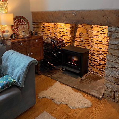 Cottage In The Heart Of Frome Exterior photo